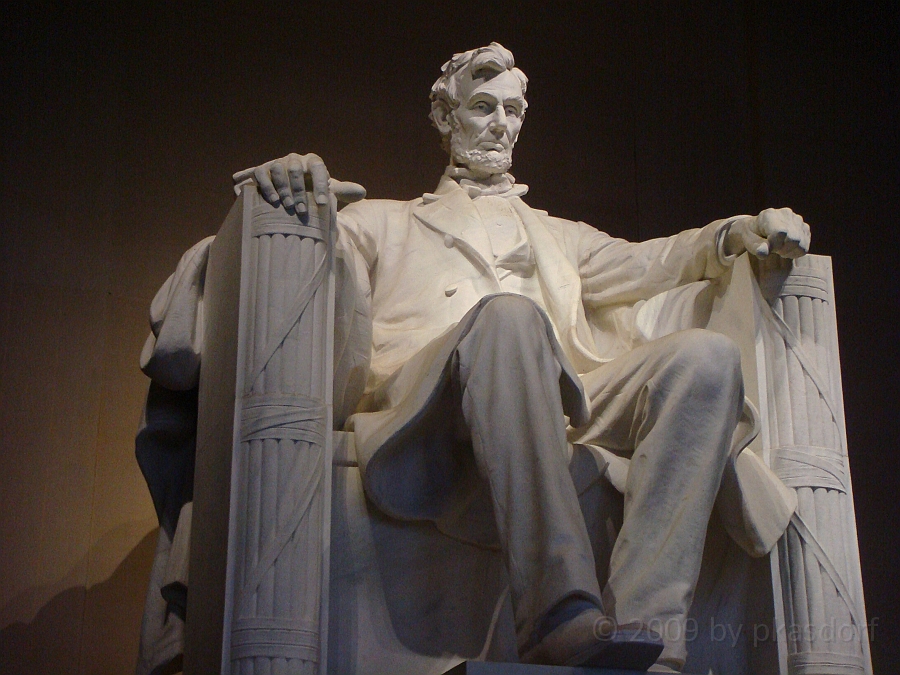 Washington DC [2009 July 03] 235.JPG - Scenes from The Lincoln Memorial